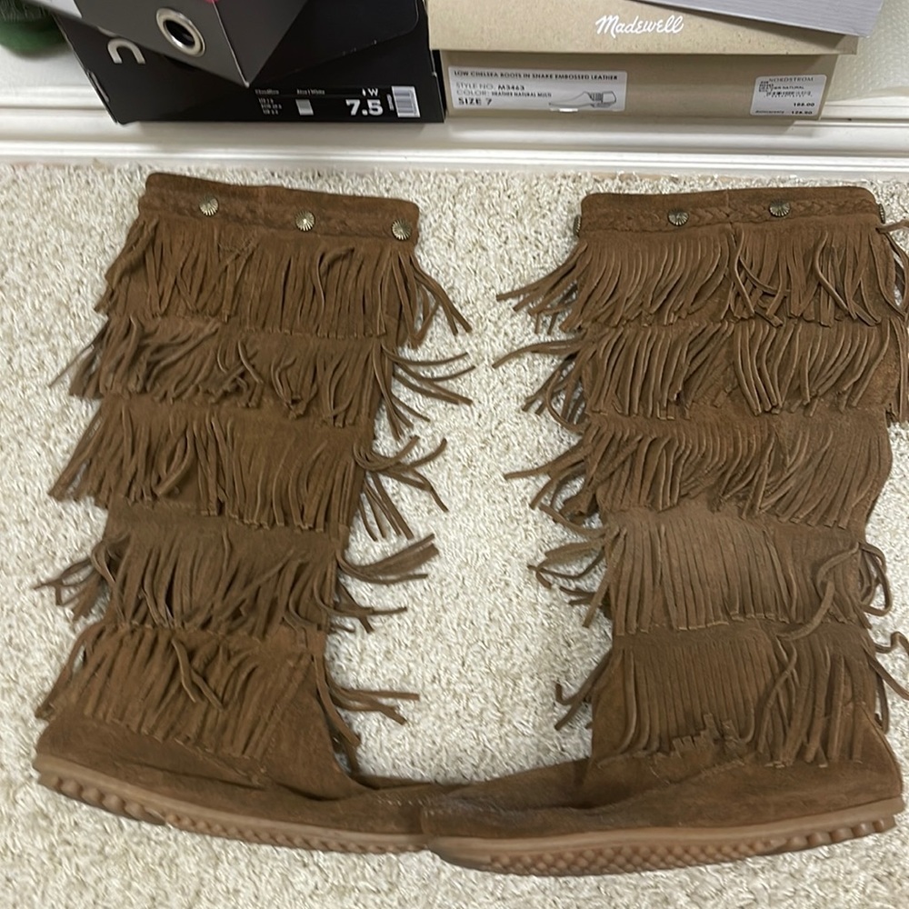 Minnetonka moccasin boots